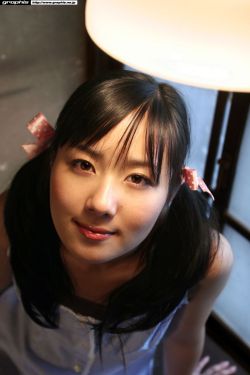 36位女子撒尿看正面